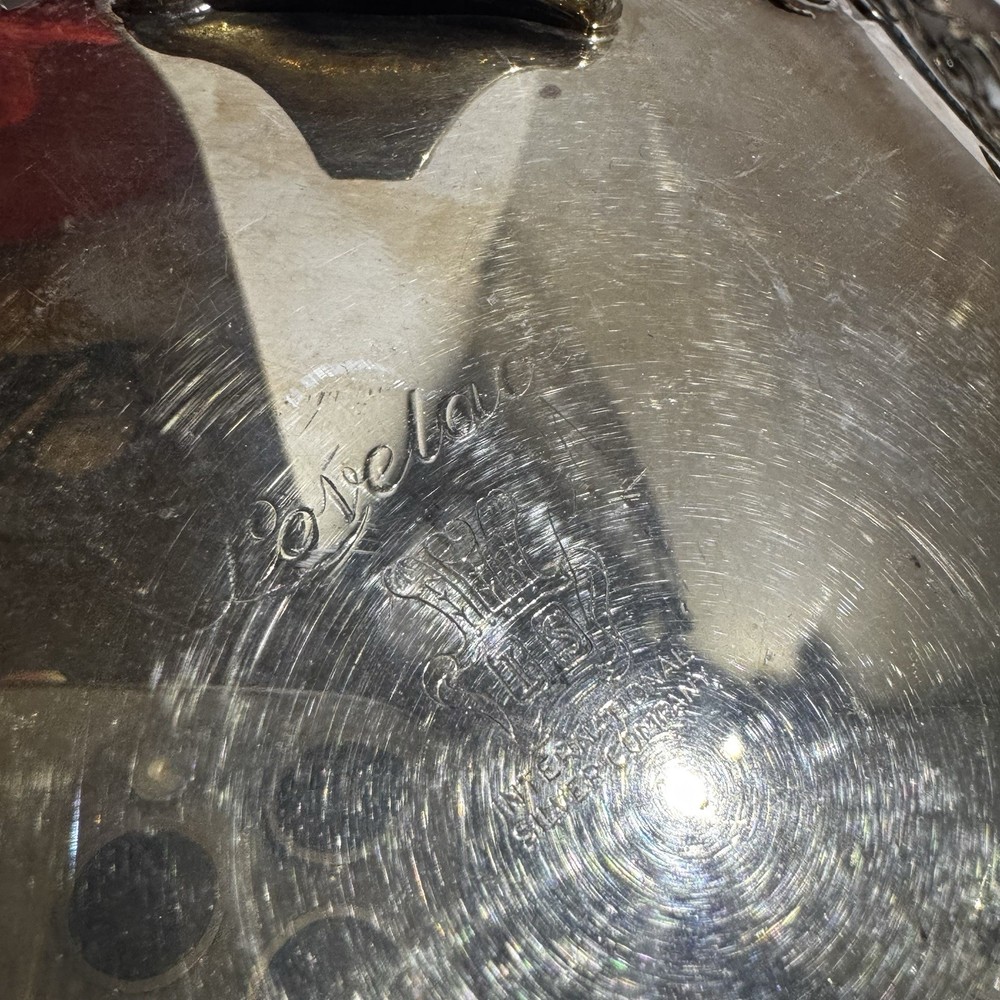 INTERNATIONAL SILVER LOVELACE SILVER PLATE PIERCED 3 LEGGED BOWL 7 3/4" VG USED