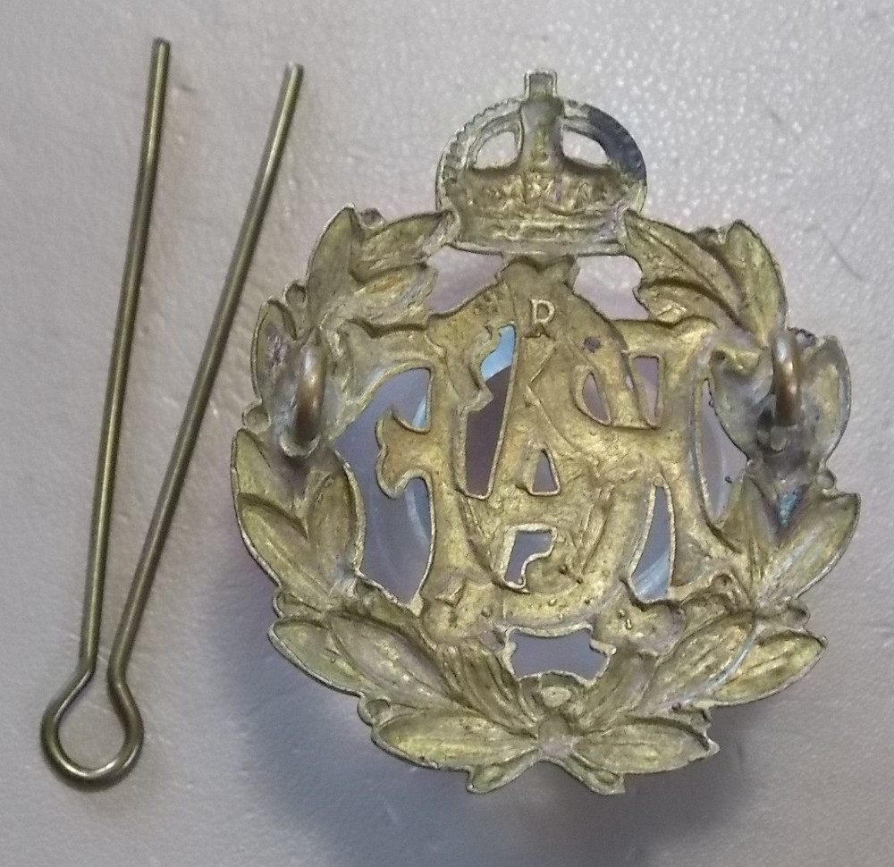 First Issue RCAF Cap Badge 1924 - Roden Bros.