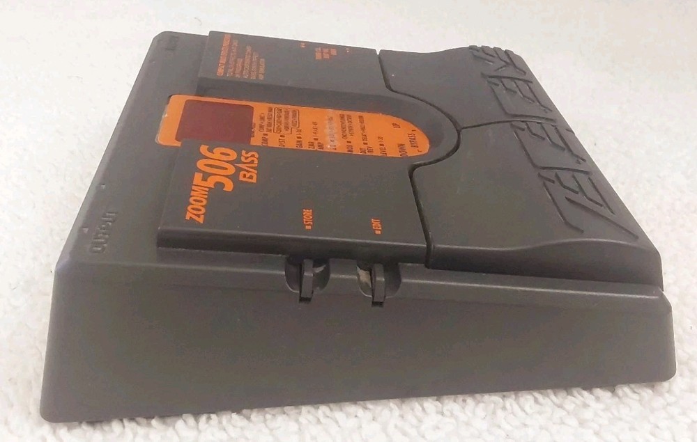 Zoom 506 Bass Multi-Effects Processor Pedal Guitar