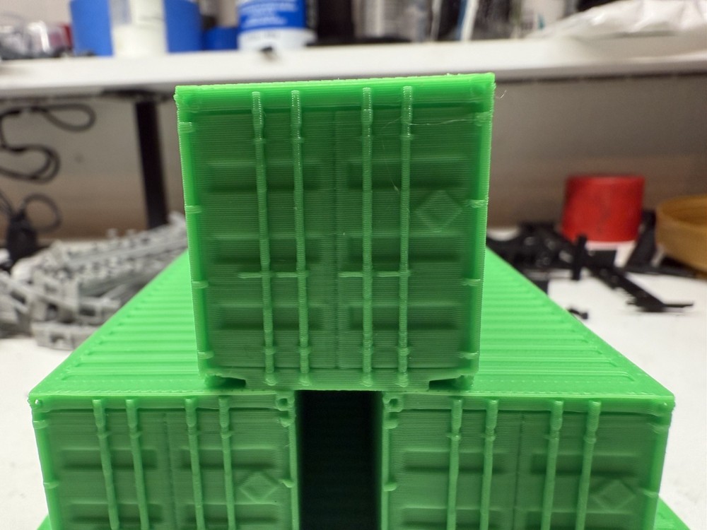 Ho Scale 40 Ft Shipping Container