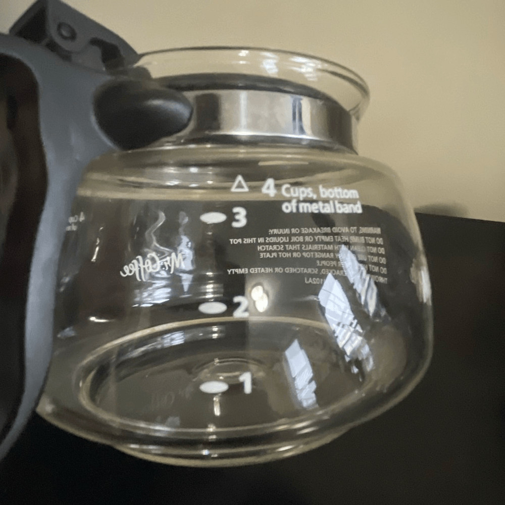 Mr.coffee decanter single replacement glass carafe 4 cup holder plastic handle