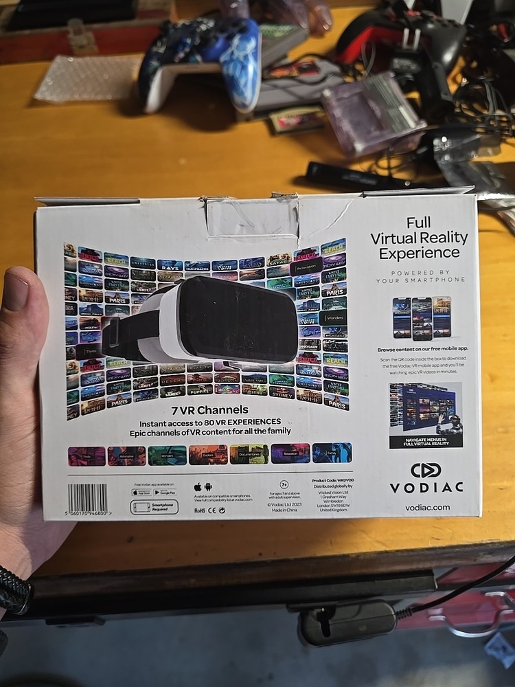 Vodiac VR Headset for Smart Phone with 80 Experiences