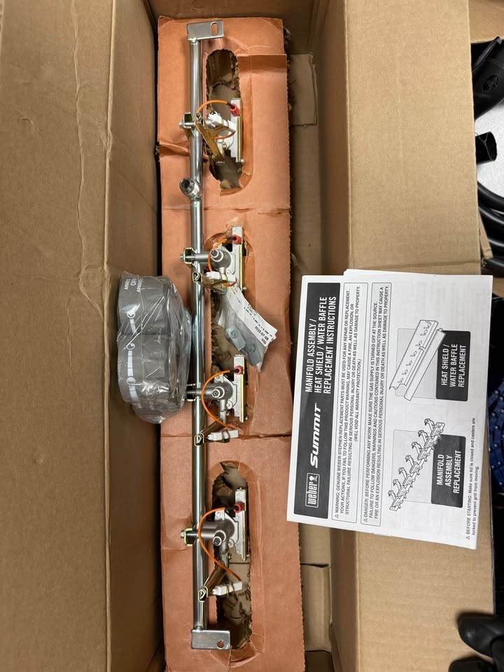 Weber Propane Manifold Assembly With Control Knobs, Summit