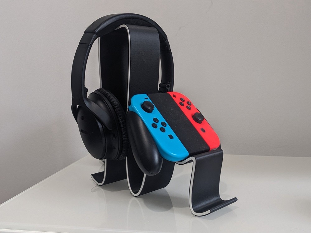 The Squignature' - Headphone & Controller Stand Universal