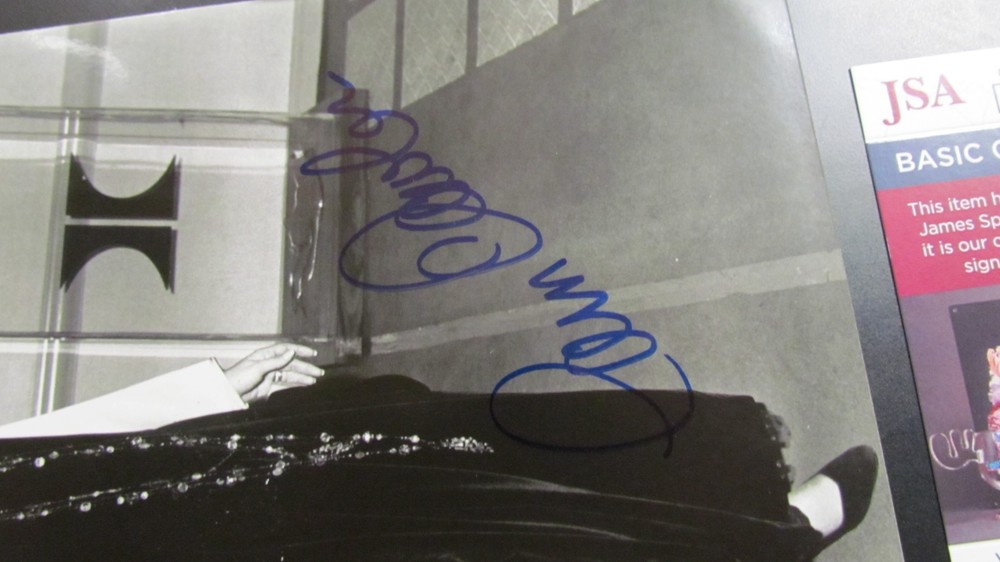 Pam Dawbar signed Photo JSA Certified