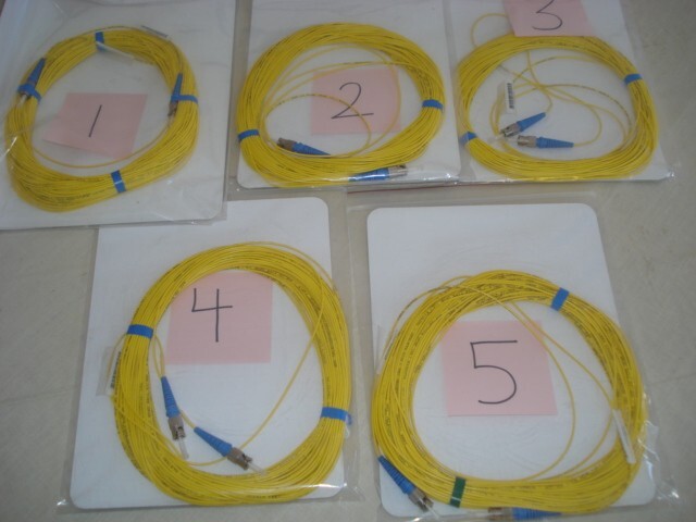 Simplex fiber optic cables