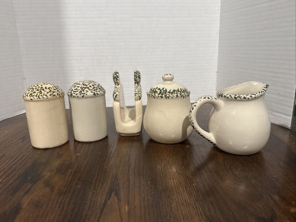 We Can Build a Snowman 5 Pc Stoneware Table Top Set With Box Missing Spoon Rest