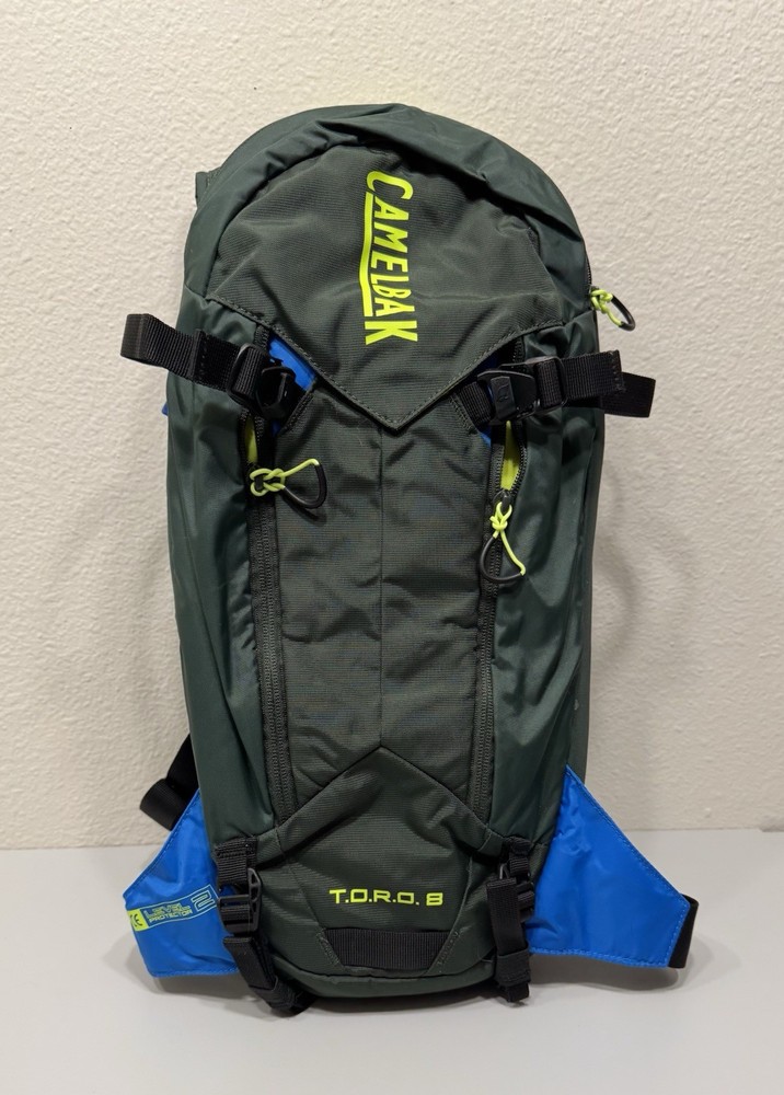Camelbak Toro 8 Hydration Pack Teal Blue new without bladder