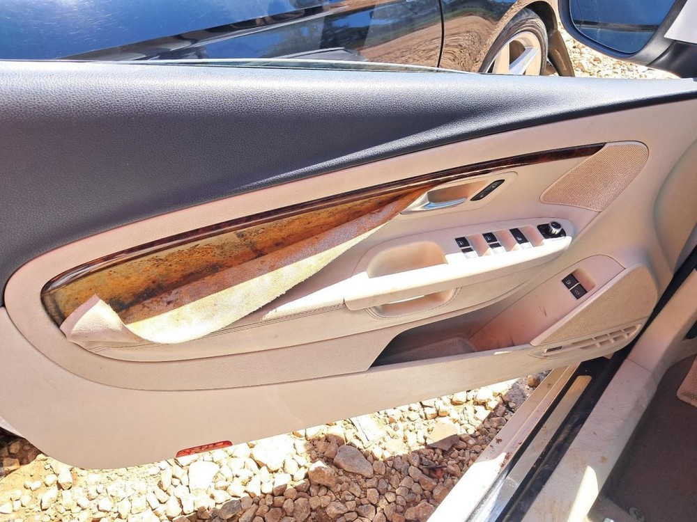 EOS 2012 Glove Box 4767230