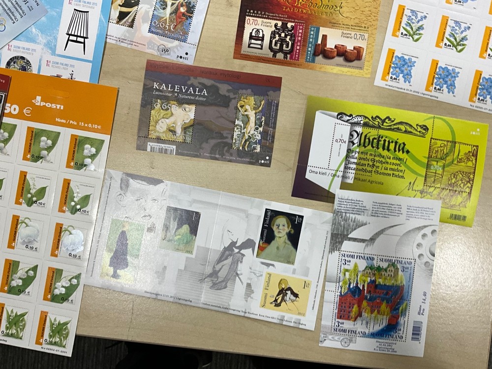 MNH Stamps modern sheets booklets 100 different items @3*