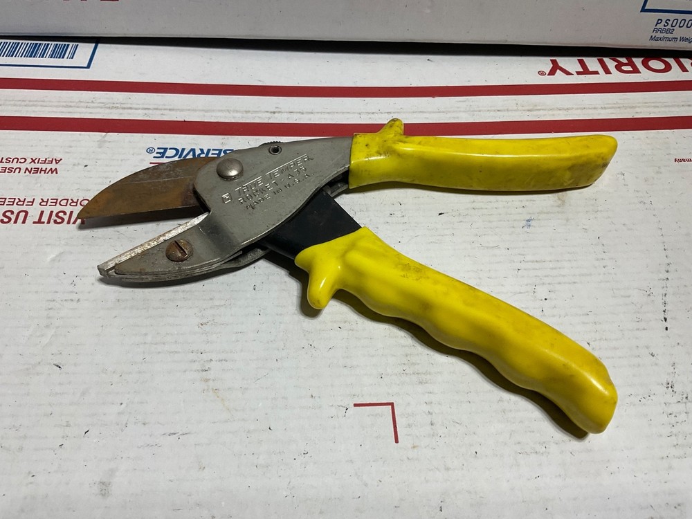 True Temper USA ROCKET A35 Pruning Shears Pruner Cutter Garden Tool Locking