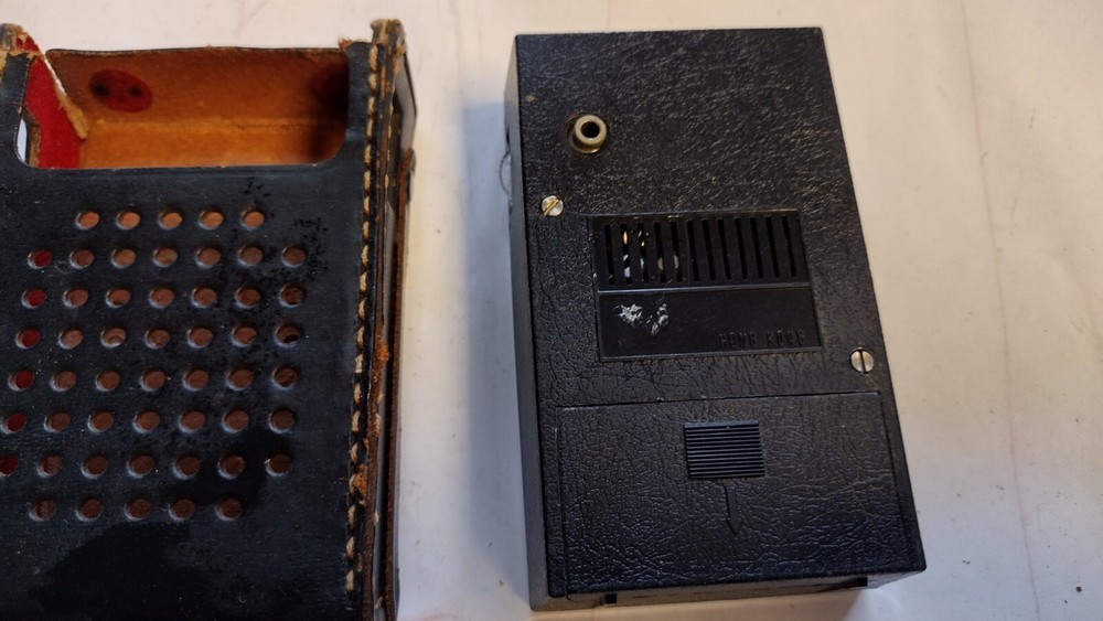 Tonecrest Solid State 12 Transistor Radio