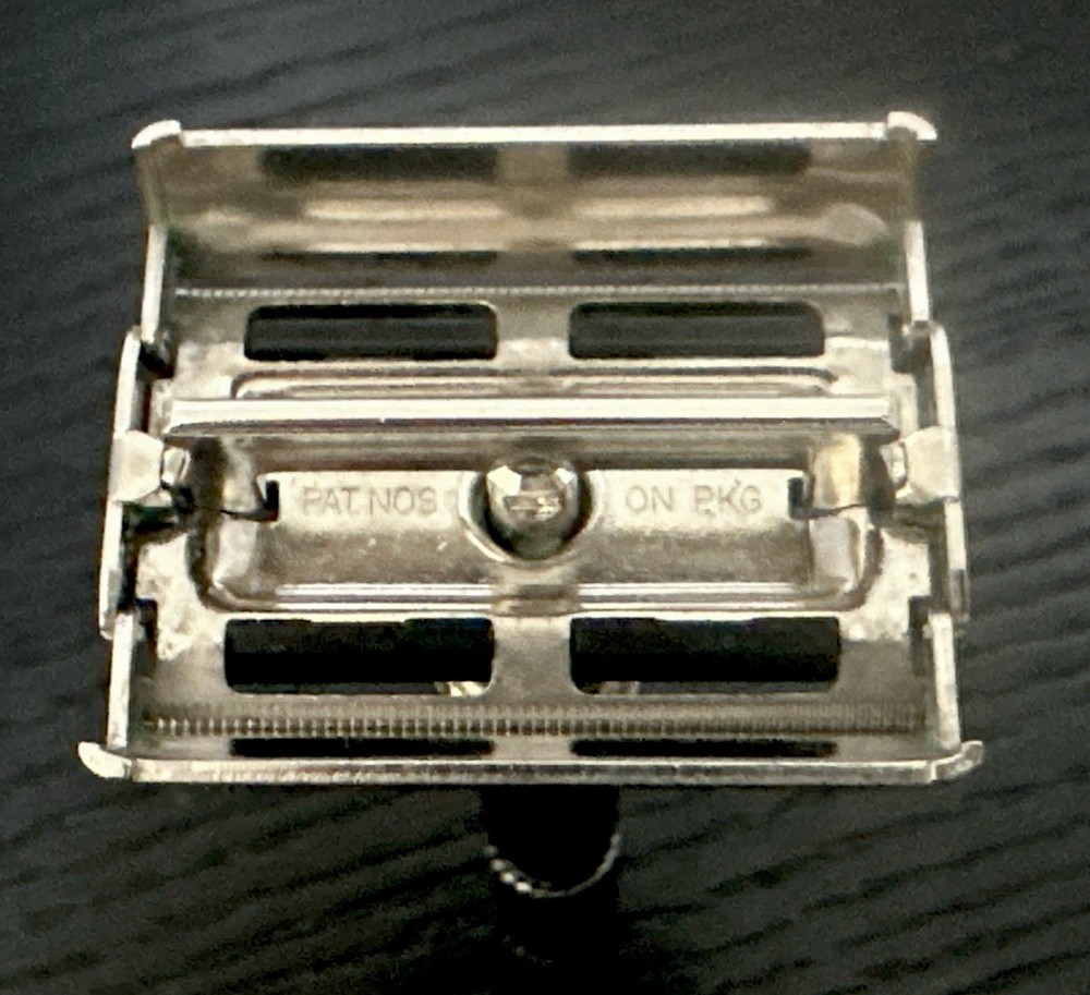 Gillette “The No Date Code” PV Super Adjustable 109 Safety Razor/circa 1977-1981