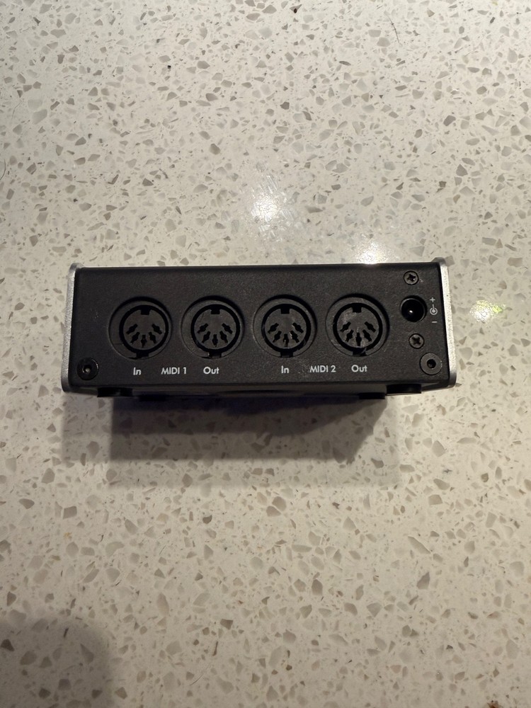 IConnectivity iConnect MIDI2 Midi2+