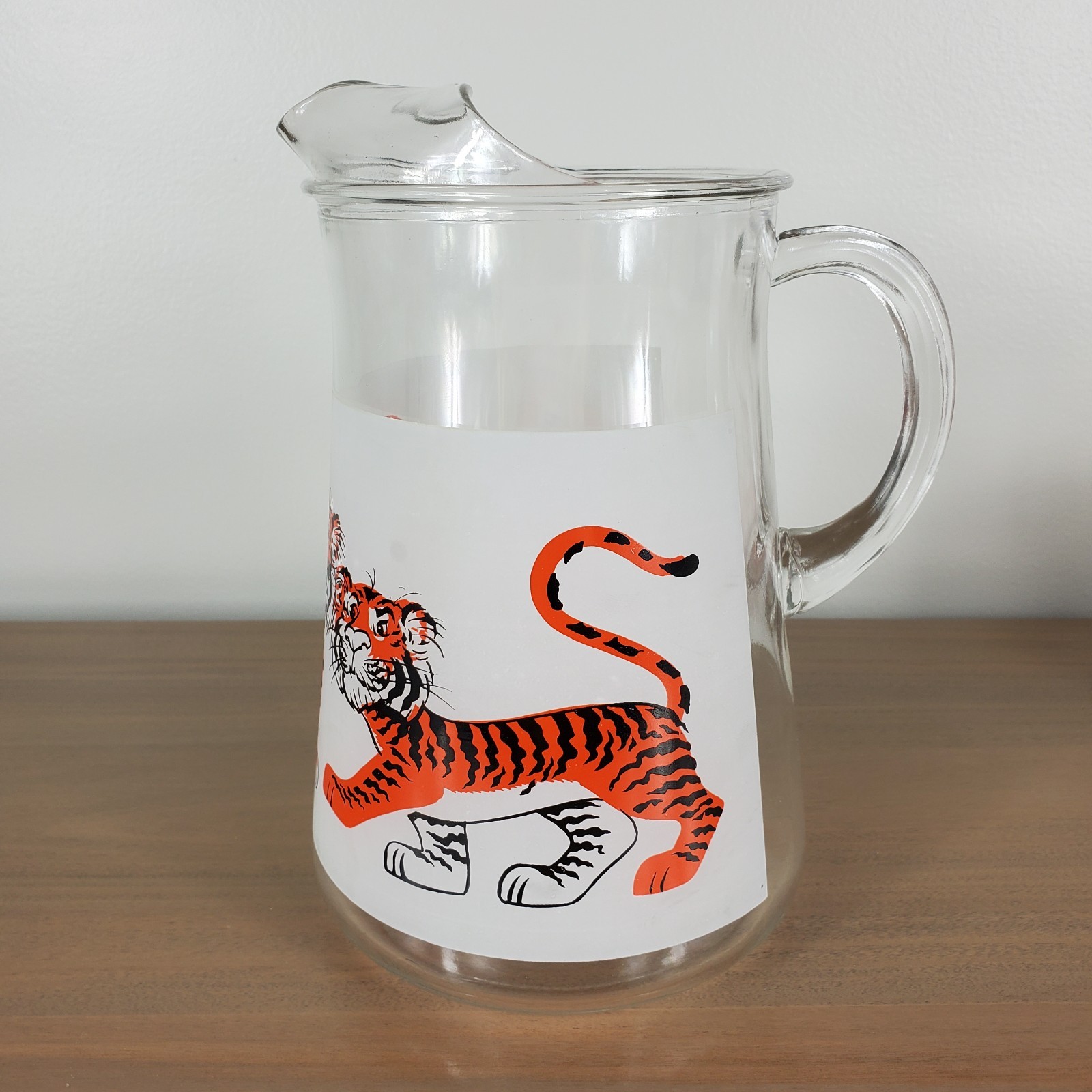 Esso Exxon Gas Tiger in your Tank 4 Glasses Pitcher 2 Cereal Bowls Vintage