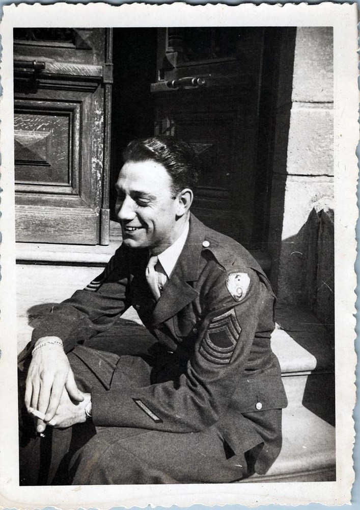 WW2 Photo of Staff Sergeant Smoking on Stone Steps