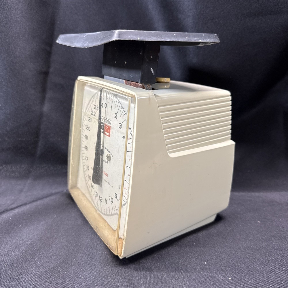Vintage Handson 1960s Kitchen Scale