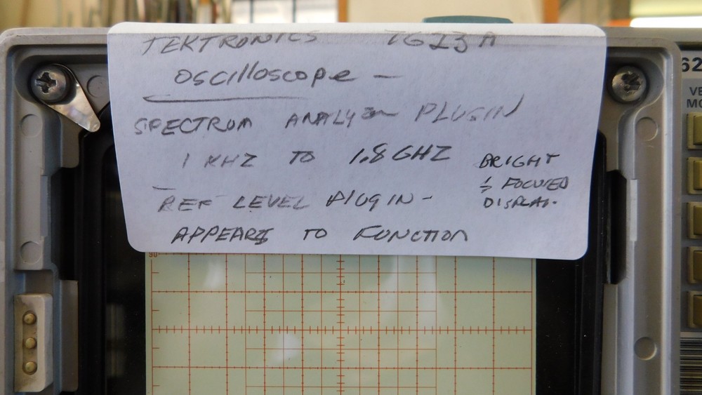 Tektronix Oscilloscope mod 7623A with spectrum analyzer plug in modules works