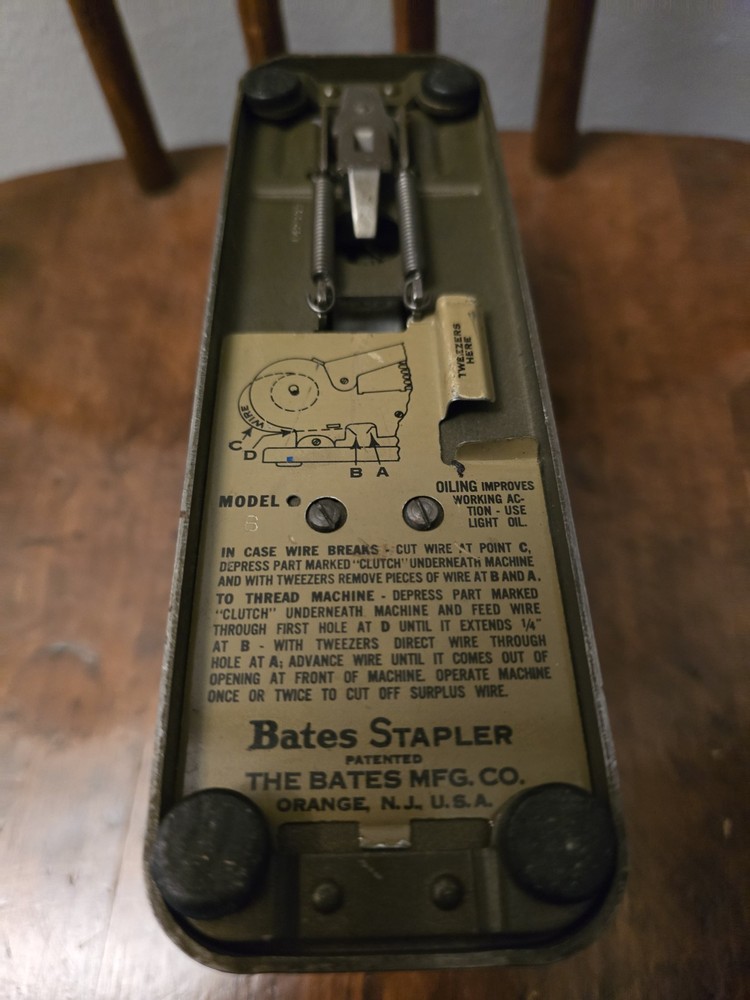 Vintage Bates Mfg Co Model B Wire Feed Stapler With Wires Spool, Untested, As-Is