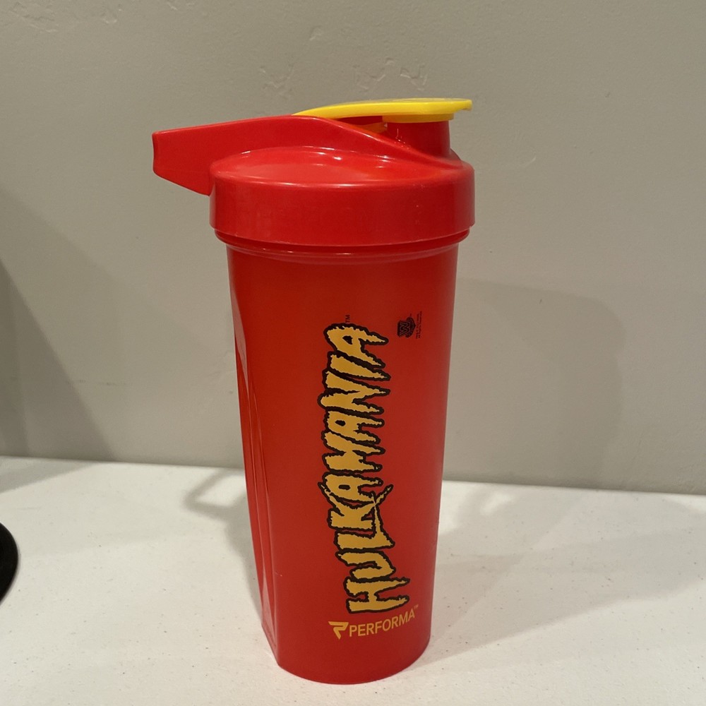 PERFORMA Hulkamania Red Shaker Bottle - 28oz.