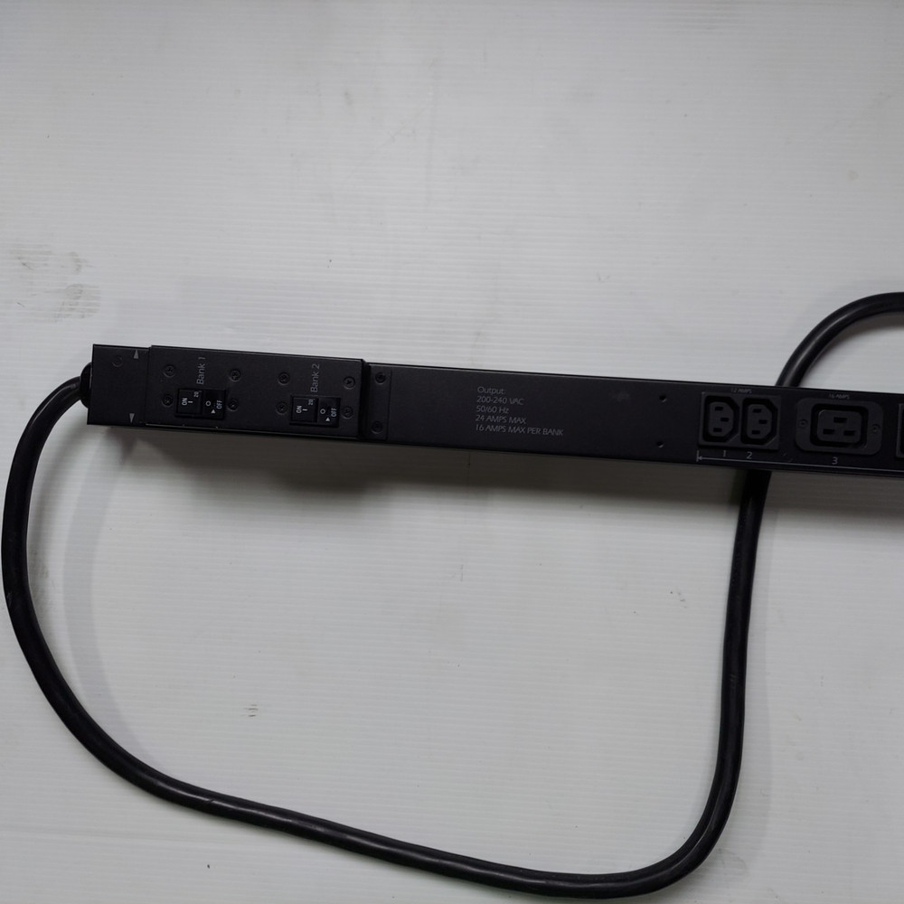 APC AP7541 PDU Basic Zero U 30A 200/208V 4.99kVA Zero U Rack-