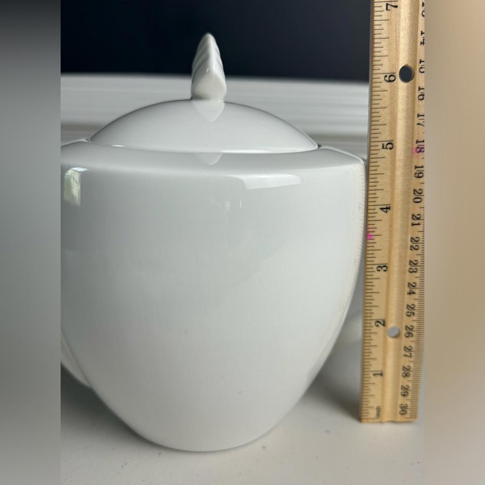 Cafe White by CHRISTOPHER STUART Teapot and Lid
