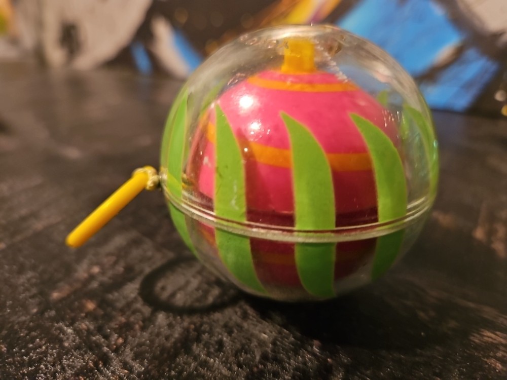 2003 Yo-Yo Ball Plastic Toy String