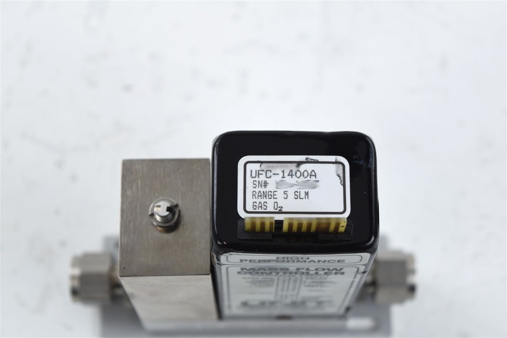 Unit UFC-1400A Mass Flow Controller Gas: O₂ / Range: 5 SLM