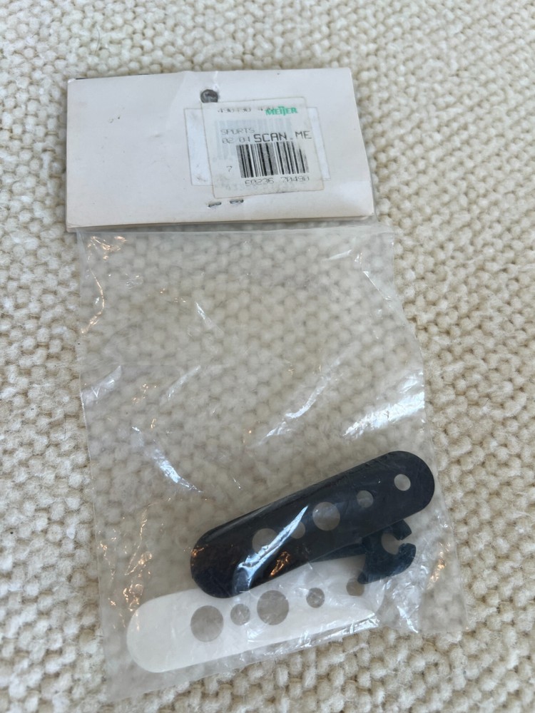 Archery Accessory Lot - 4 Items