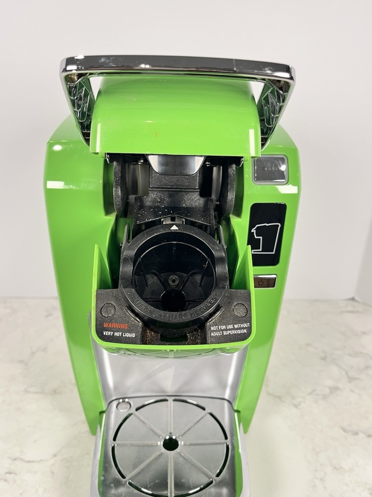 Keurig K10 Mini Plus Single Serving Coffee Maker Lime Green. Working **