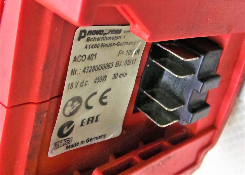 NOVA PRESS ACO401 Battery Pressing Tool with Case.