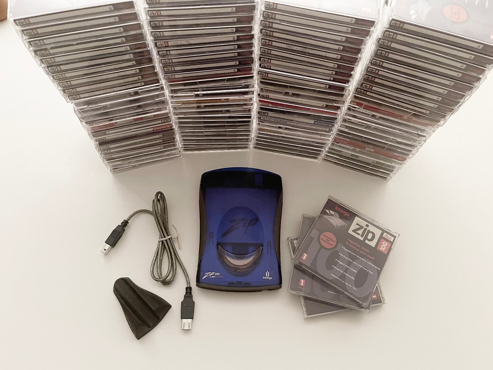 Iomega zip drive reader + 100 dics - fully tested and working