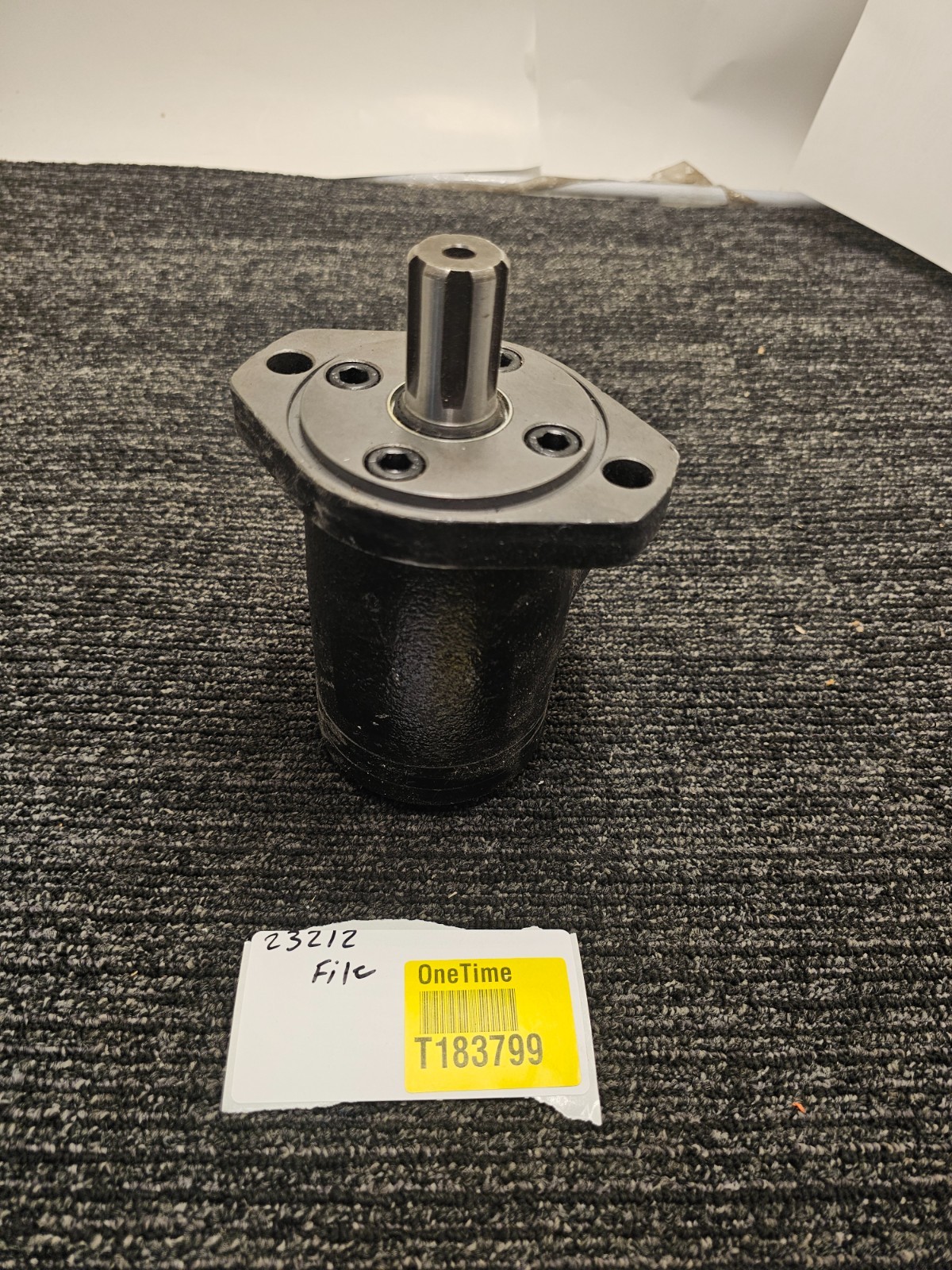 Hydraulic Motor Replacement Heavy Duty 5-1/2" x 5" Size Black, Silver