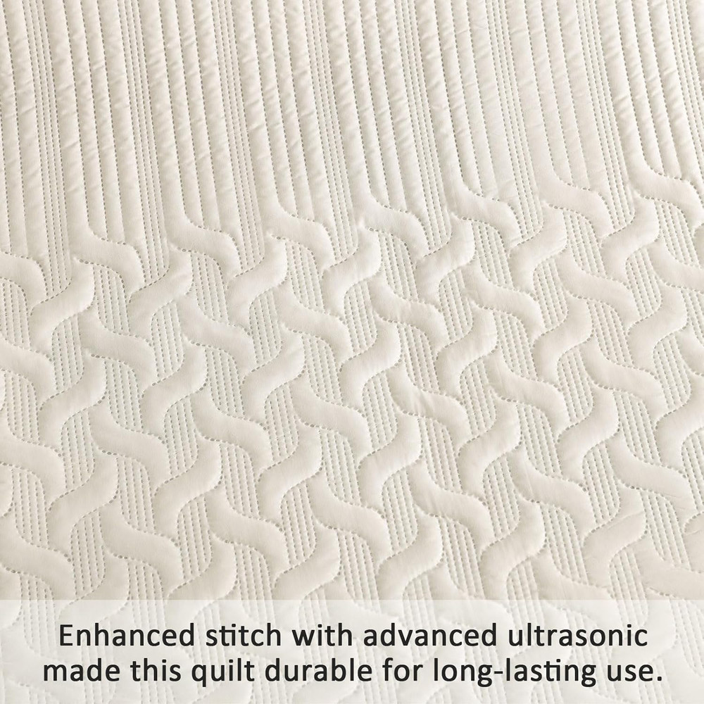 Beige Quilt Set King Size Lightweight Bedspread Ultrasonic Wave Pattern Soft Mic