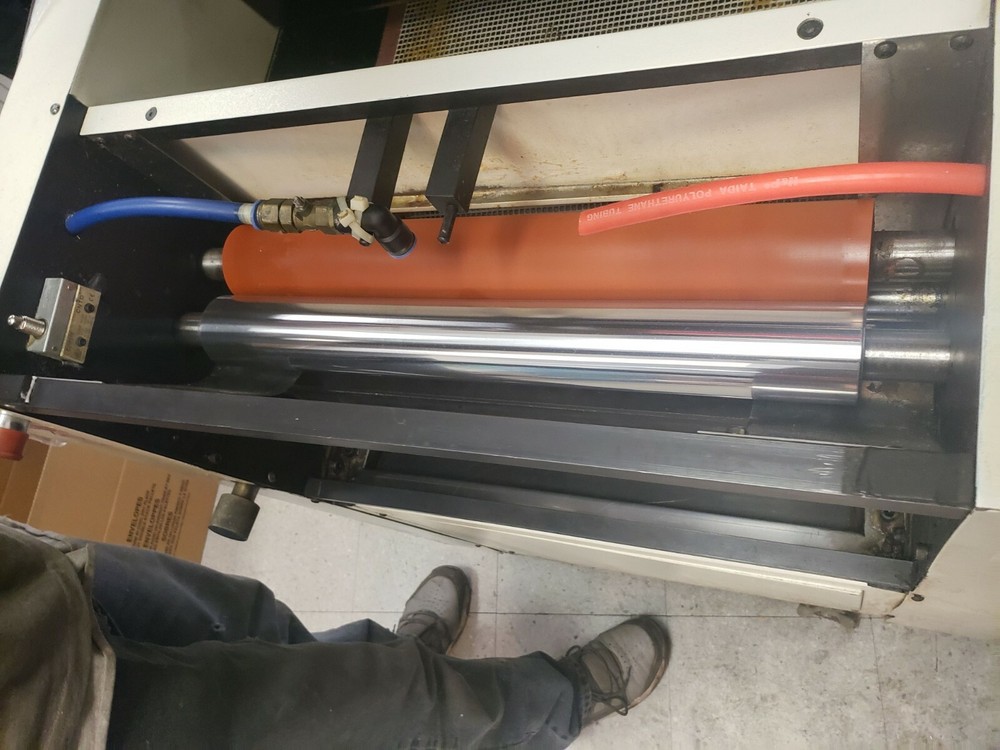 2005 TECH LIGHTING UV COATER & DRYER-18"