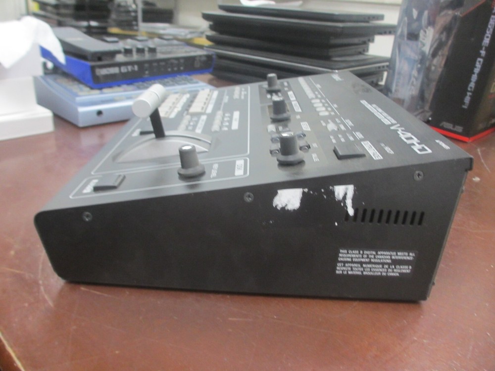 Roland V-40HD Multi-Format Video Switcher
