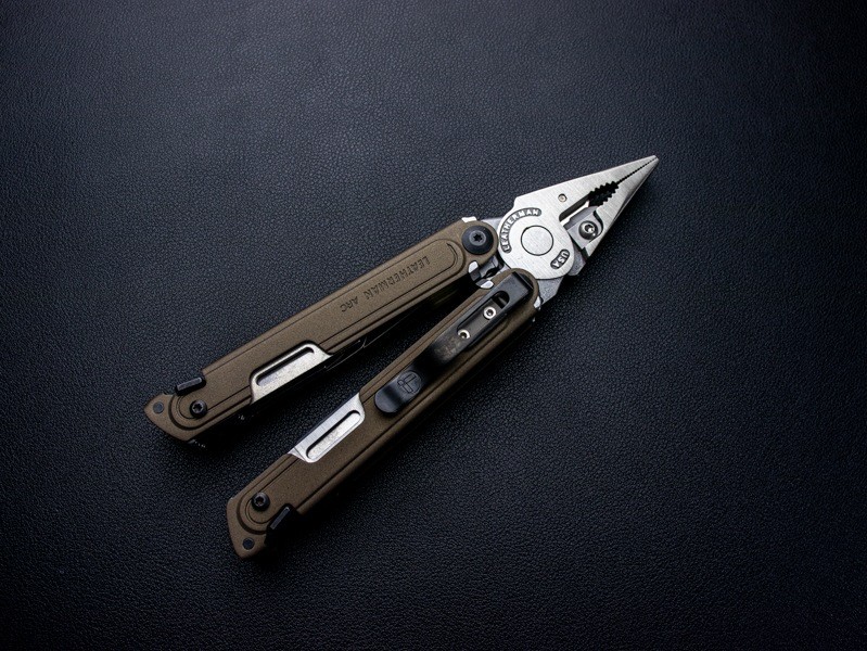 LEATHERMAN ARC TAROS Multi-Tool (ARC-TL)