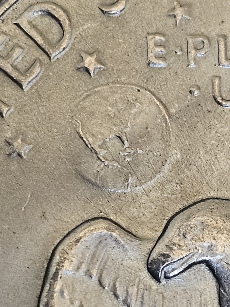 1974 D EISENHOWER DOLLAR (B-2)