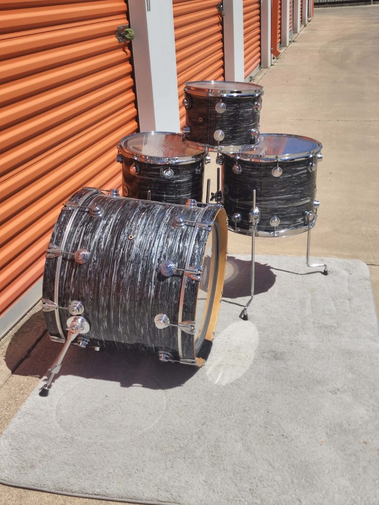 dw collectors maple drum set