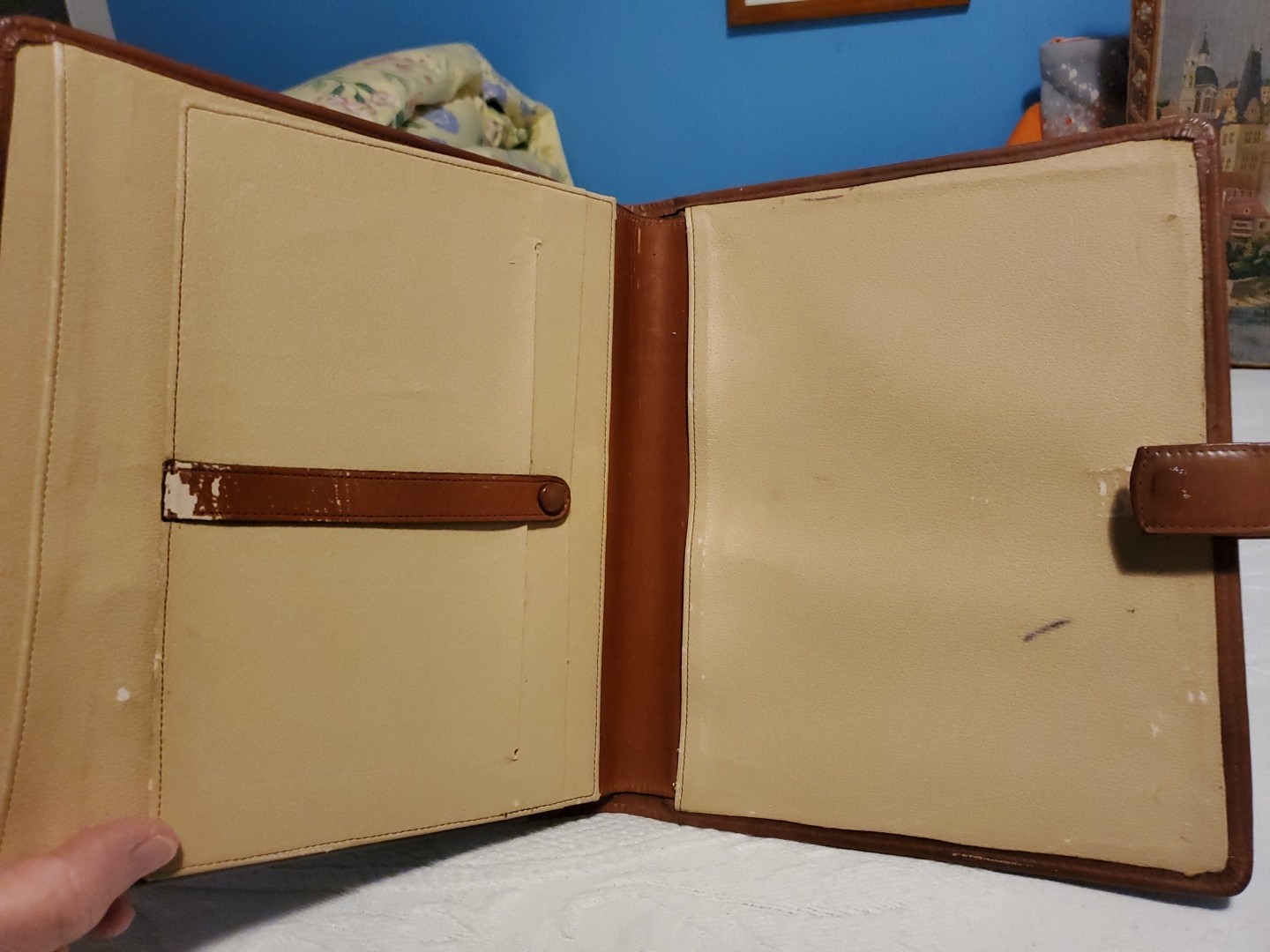 Dooney & Bourke Leather planner Organizer Folio Green/Brown, 8.5" X 9.5"