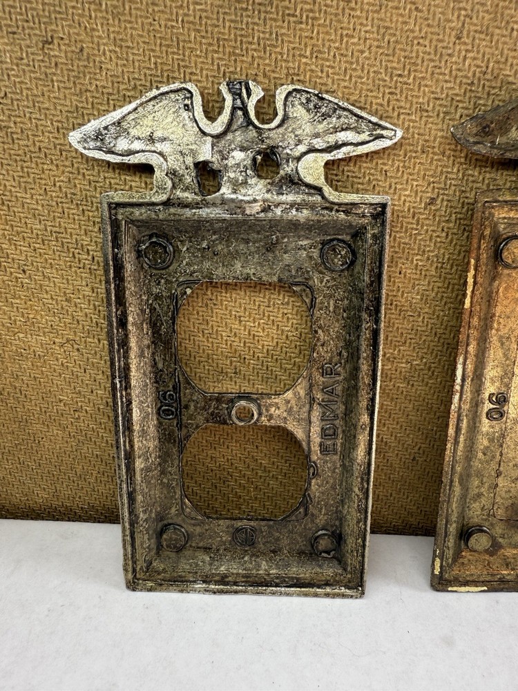 EDMAR 90 M.C. Co. Hammered Brass Eagle Single Light Switch & Double Outlet Cover