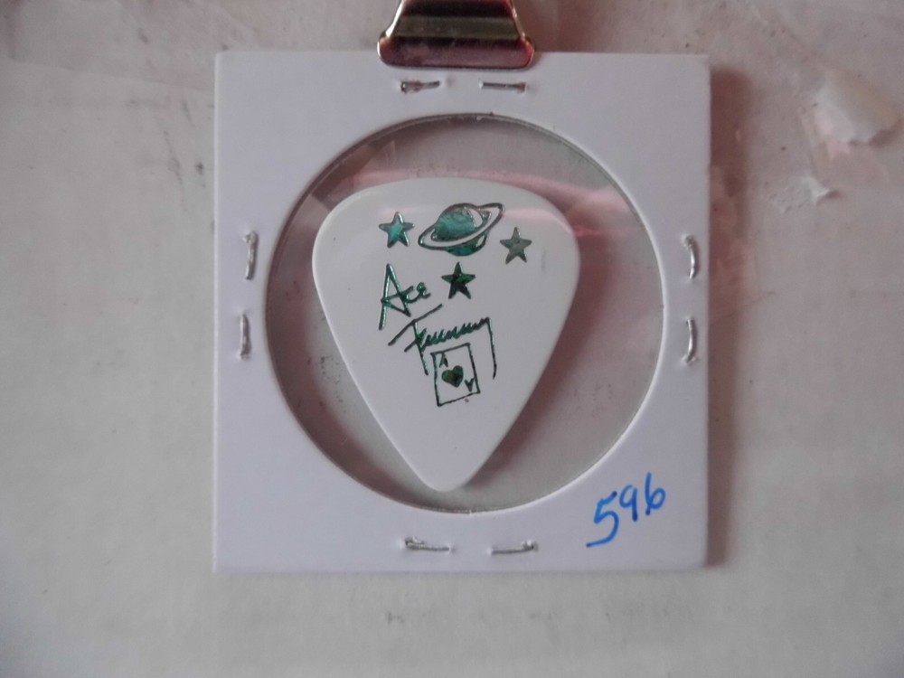 KISS "ACE FREHLEY" 9/30/00 GUITAR PICK~READ DESCRIPTION #9 ~2