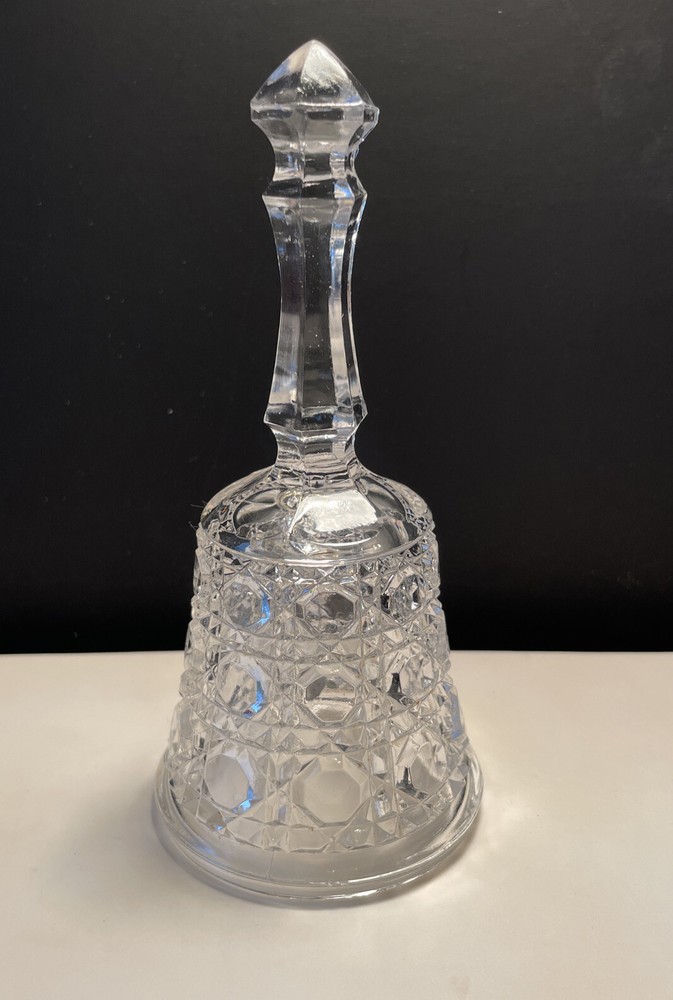 VINTAGE CRYSTAL BELL BUTTON PATTERN 5 1/4" TALL