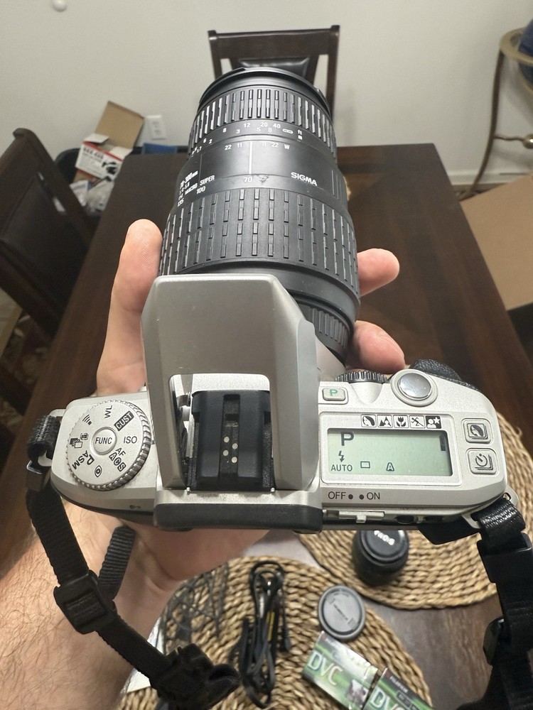 Minolta Maxxum 4 Bundle