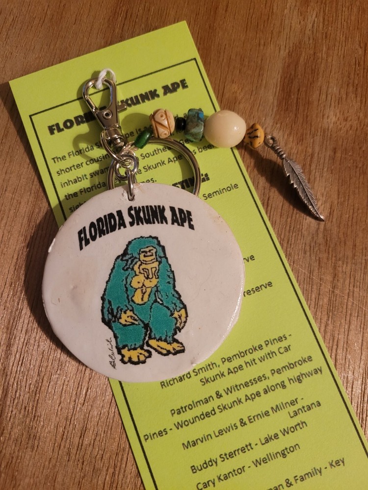 Florida Skunk Ape Keychain w Glow Bead
