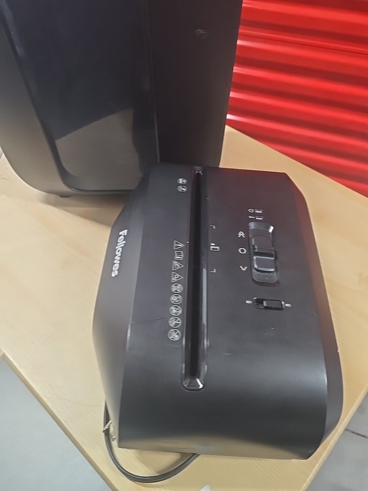 Fellowes 8 Sheet PowerShred LX41 Micro-Cut Shredder
