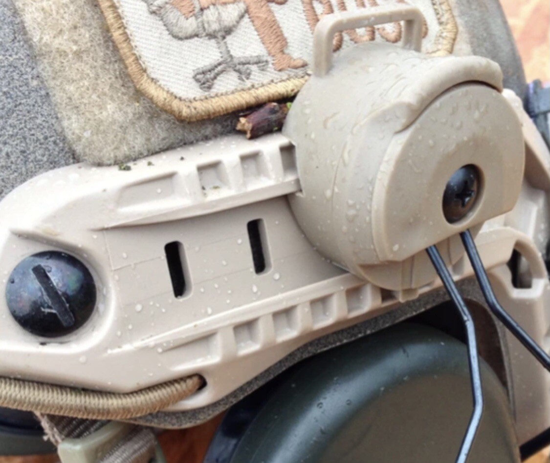 Helmet ARC Rail Adapter for Peltor Comtac Headset Ear Protection Pop-Out Rotate