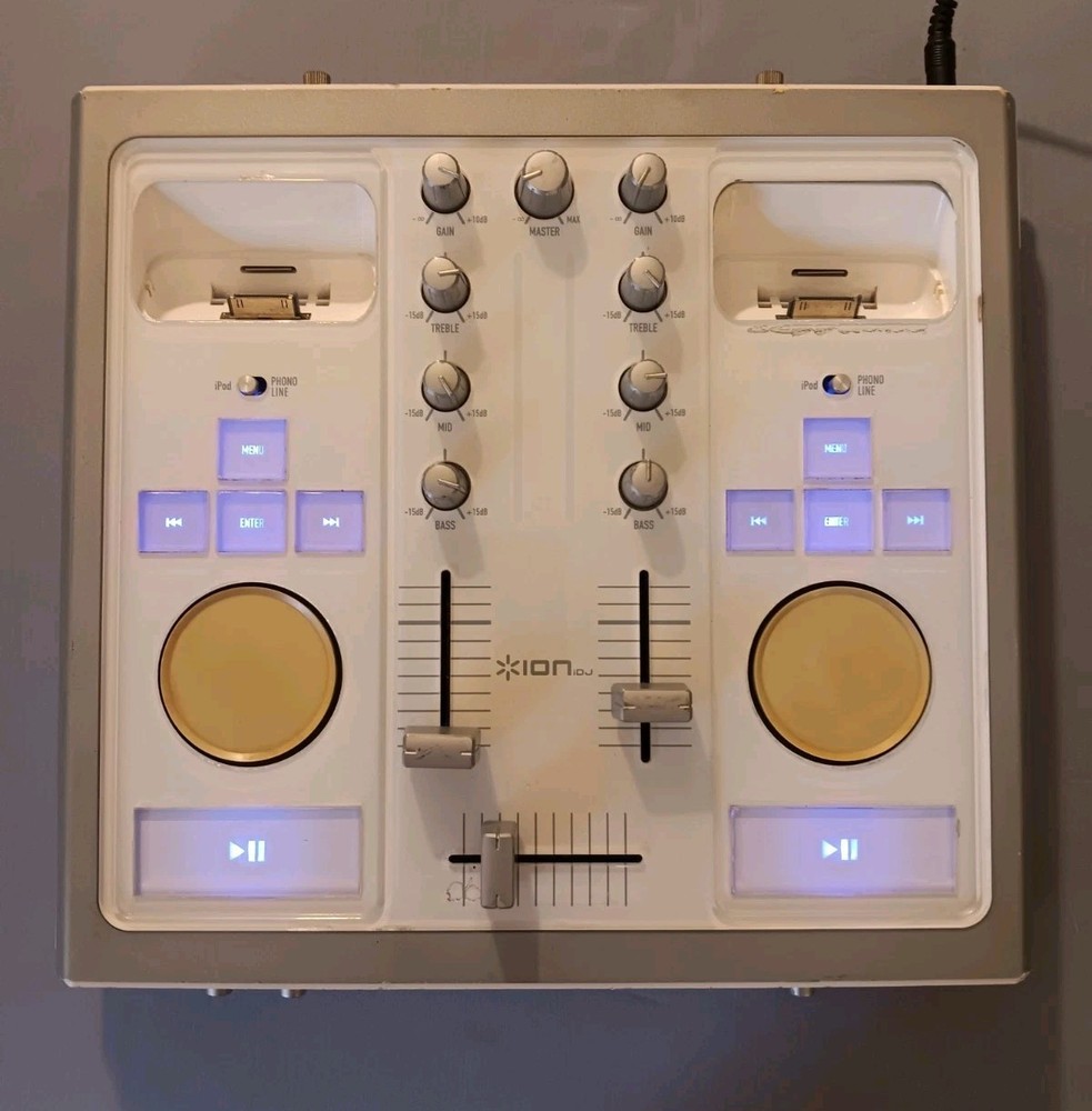 Numark IDJ Dual iPod Turntable Mixing Console
