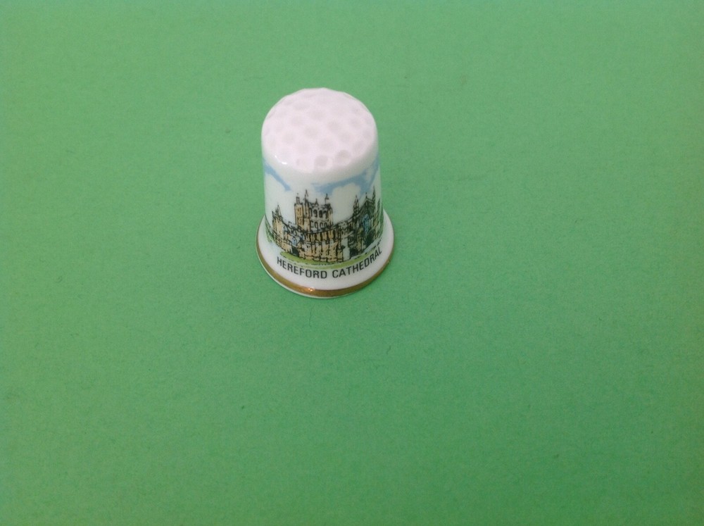 VINTAGE BONE CHINA THIMBLE - HEREFORD CATHEDRAL