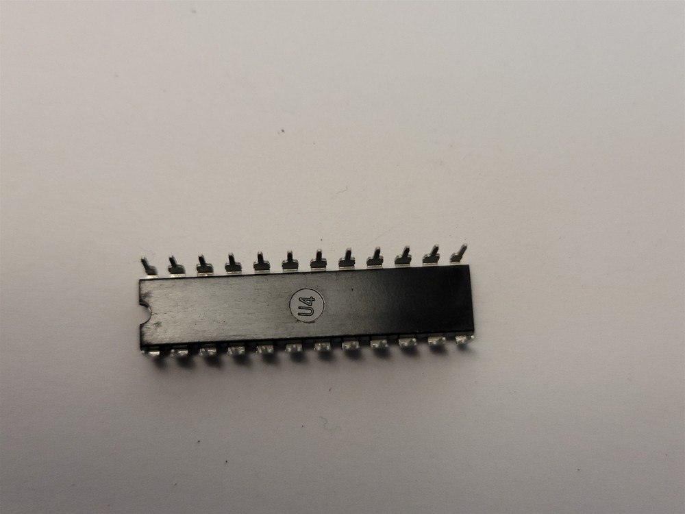 TOSHIBA TMM2015AP-12 SRAM